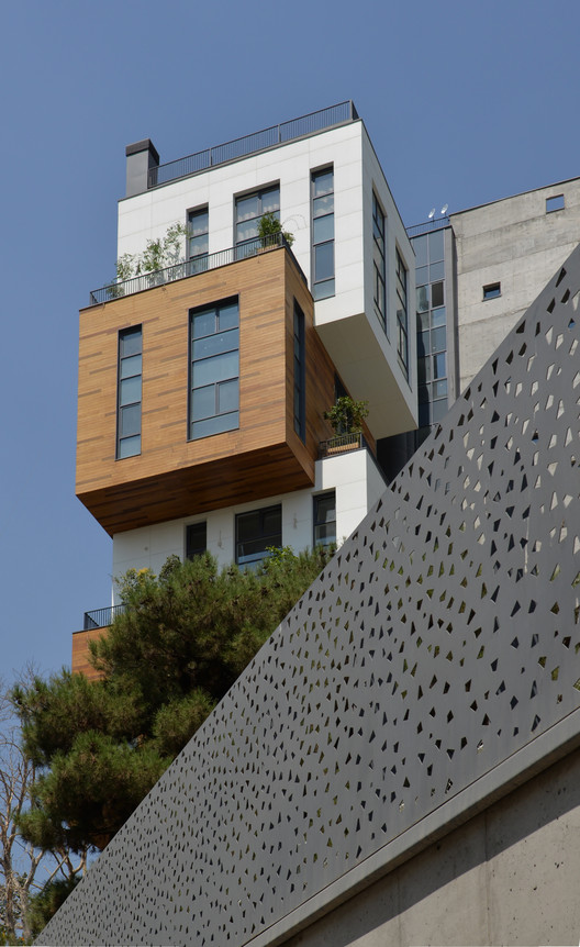 Zaferaniye Garden Complex / Olgooco - Windows, Facade, Handrail