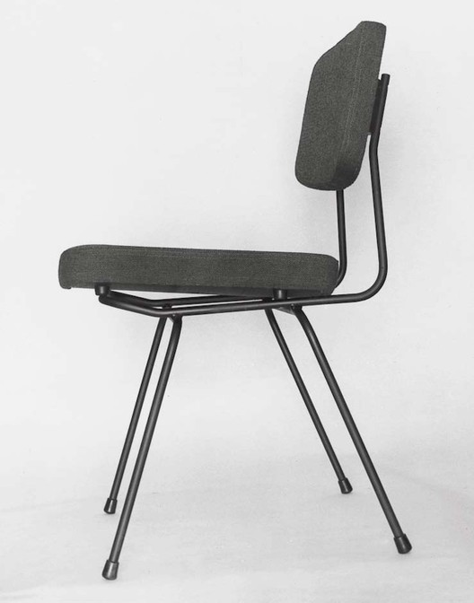 Mobiliários projetados por arquitetos portugueses - Imagem 56 de 93