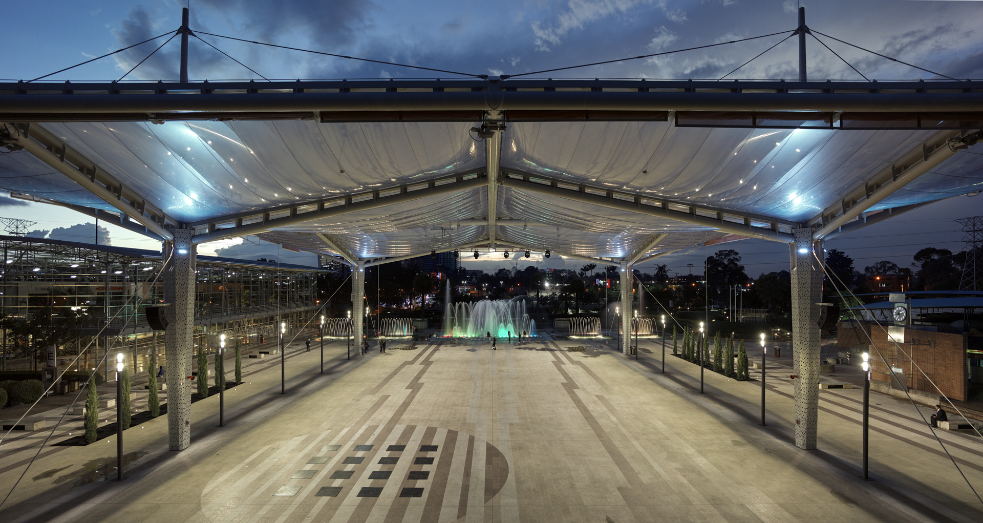 Galería de Konrad Brunner Arquitectos presenta nueva estructura que