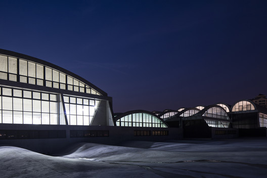 Gymnasium of New Campus of Tianjin University / Atelier Li Xinggang Gymnasium of New Campus of Tianjin University / Atelier Li Xinggang - Image 8 of 29