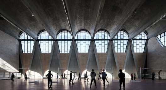 Gymnasium of New Campus of Tianjin University / Atelier Li Xinggang Gymnasium of New Campus of Tianjin University / Atelier Li Xinggang - Image 2 of 29