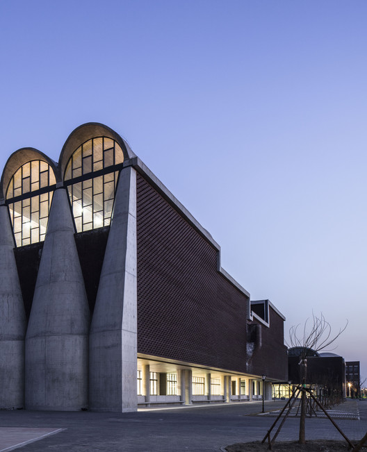 Gymnasium of New Campus of Tianjin University / Atelier Li Xinggang - Image 9 of 29