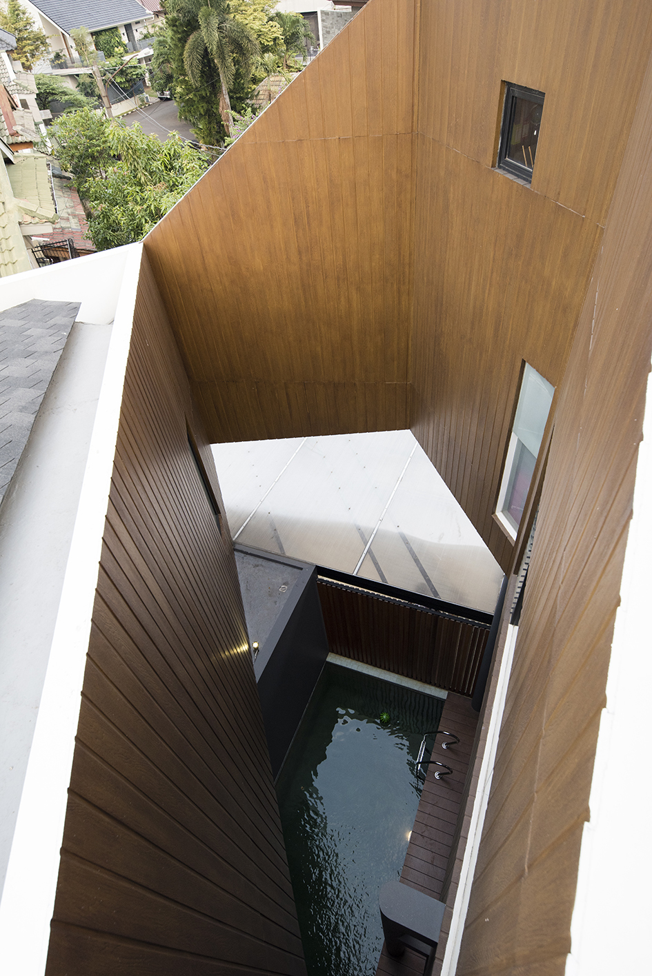 Gallery of Skewed House / Atelier Riri - 22