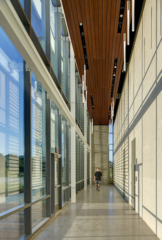 Gallery of Des Moines Municipal Services Center / Neumann Monson