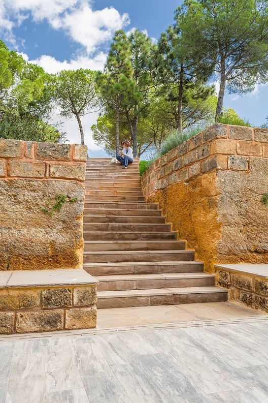 Casa con patio de piedra / Studio 4e | ArchDaily México
