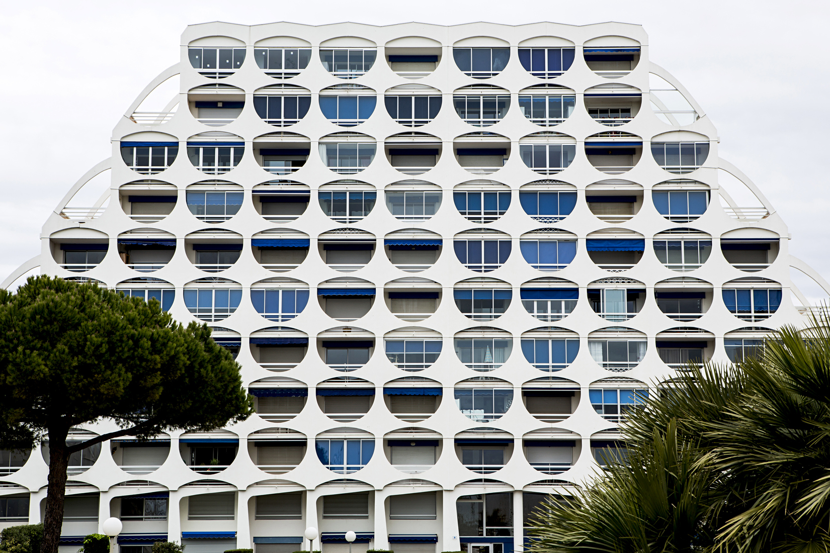 Gallery of Photos That Capture The Hypnotic Geometries of La Grande