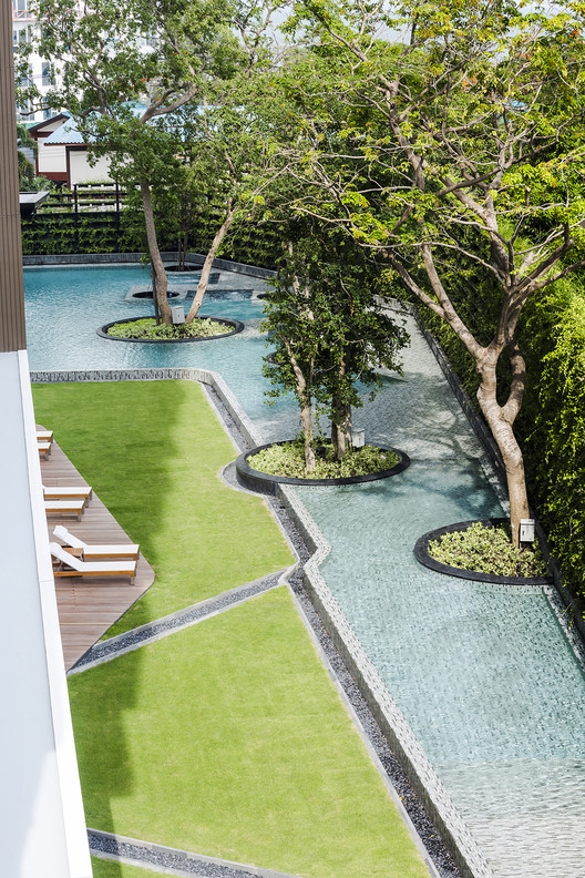 The Garden of Baan Plai Haad (the House at the End of the Beach) / T.R.O.P: terrains + open space - Garden