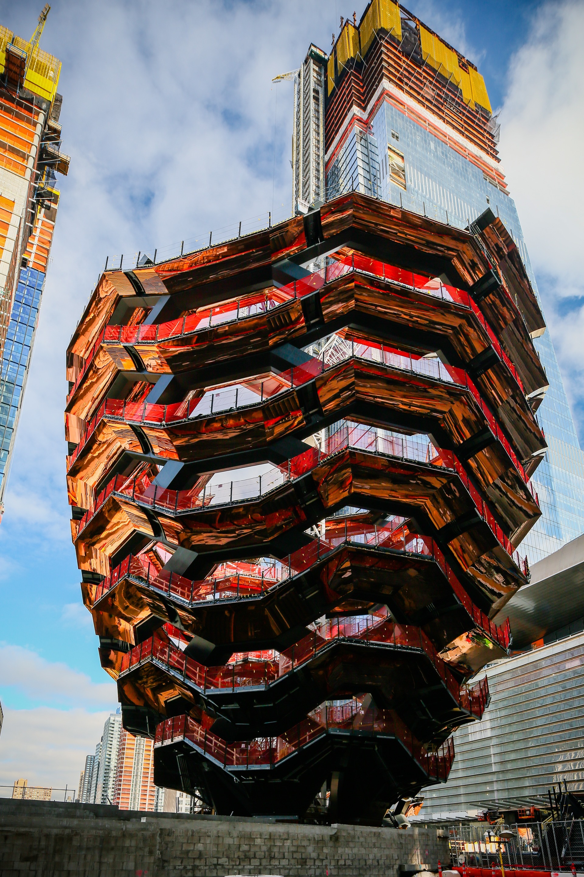 Gallery of Heatherwick's Copper 'Vessel' Tops Out at New York's Hudson