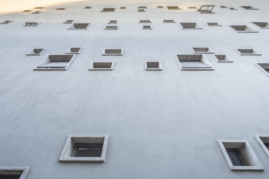 Edifício Residencial Flor de Liz / Play Arquitetura