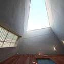 Lugar J / Kim Seunghoy (Seoul National University) + KYWC Architects - Retail