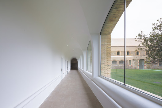 Centro Psiquiátrico / VAILLO + ARCHITECTS + GALAR + VELAZ - Imagen 20 de 40