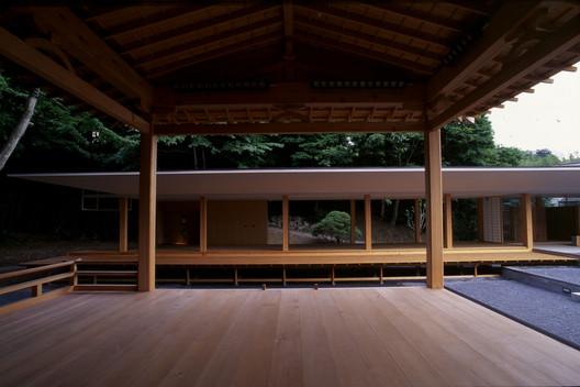 隈研吾自我讲述!解读金融危机背后的建筑蜕变