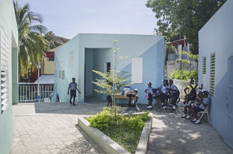 École de l’Espoir / Emergent Vernacular Architecture (EVA Studio) - Facade