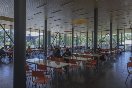 University of Bío-Bío Cafeteria / Nelson Arias + Hernán Ascui + Nicolás Sáez - Image 2 of 36
