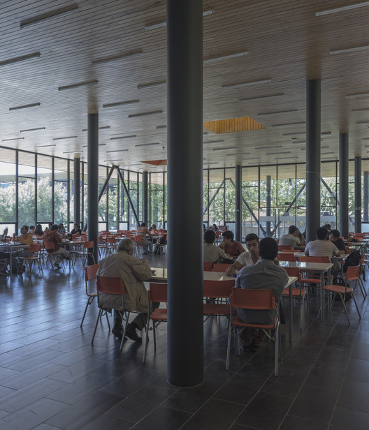 University of Bío-Bío Cafeteria / Nelson Arias + Hernán Ascui + Nicolás Sáez - Image 18 of 36