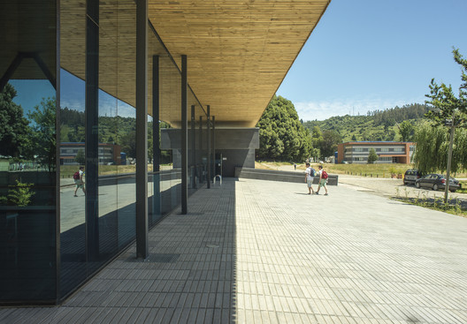 University of Bío-Bío Cafeteria / Nelson Arias + Hernán Ascui + Nicolás Sáez - Image 16 of 36