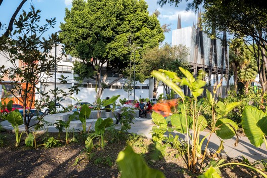 Cuernavaca Railroad Linear Park / Gaeta-Springall Architects Cuernavaca Railroad Linear Park / Gaeta-Springall Architects - Image 18 of 29