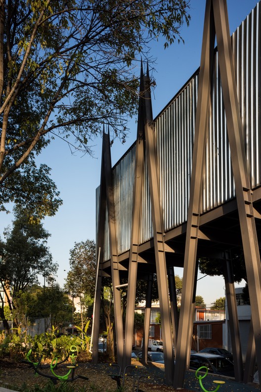 Cuernavaca Railroad Linear Park / Gaeta-Springall Architects Cuernavaca Railroad Linear Park / Gaeta-Springall Architects - Image 4 of 29