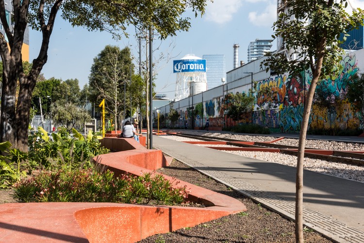 Cuernavaca Railroad Linear Park / Gaeta-Springall Architects - Image 8 of 29