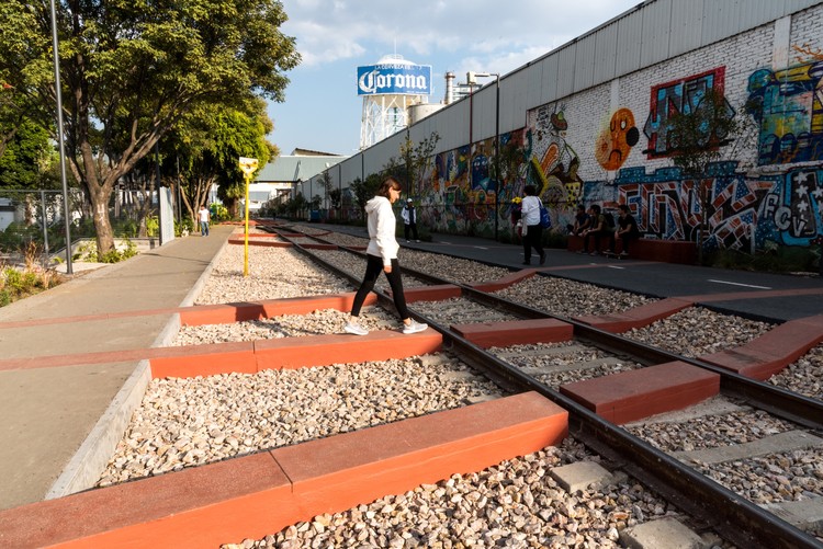 Cuernavaca Railroad Linear Park / Gaeta-Springall Architects - More Images