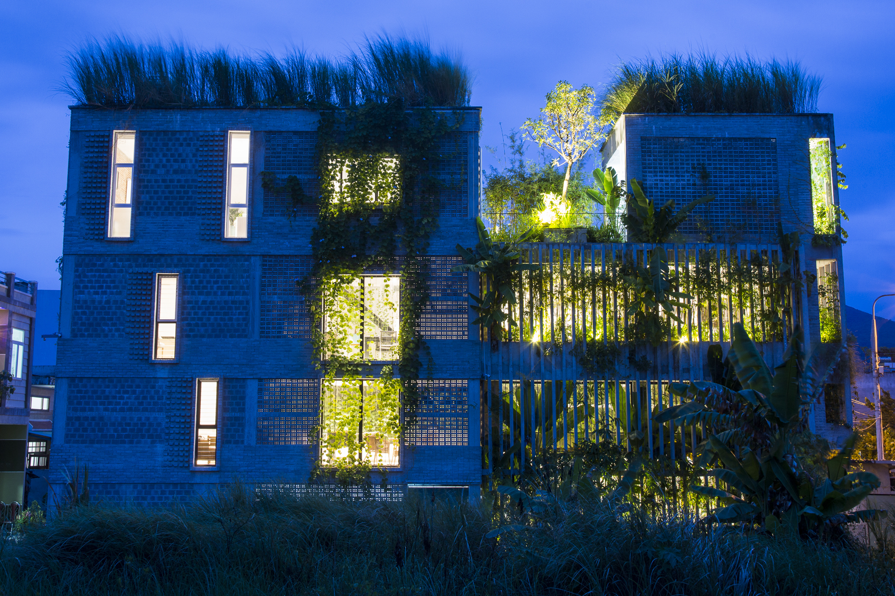 Gallery of The Modern Village Office / Ho Khue Architects 18