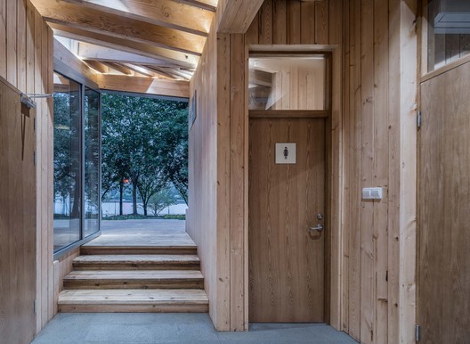 River View Service Station / ZHOU Wei + ZHANG Bin / Atelier Z+ River View Service Station / ZHOU Wei + ZHANG Bin / Atelier Z+ - Image 8 of 48