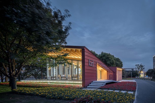 River View Service Station / ZHOU Wei + ZHANG Bin / Atelier Z+ River View Service Station / ZHOU Wei + ZHANG Bin / Atelier Z+ - Image 31 of 48