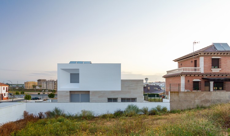 Casa Abocinada / González Morgado Arquitectura + T10 team - Más Imágenes