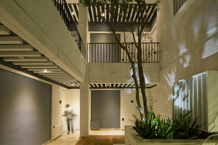 Edifício C57-4 / Boué Arquitetos - Imagem 1 de 14