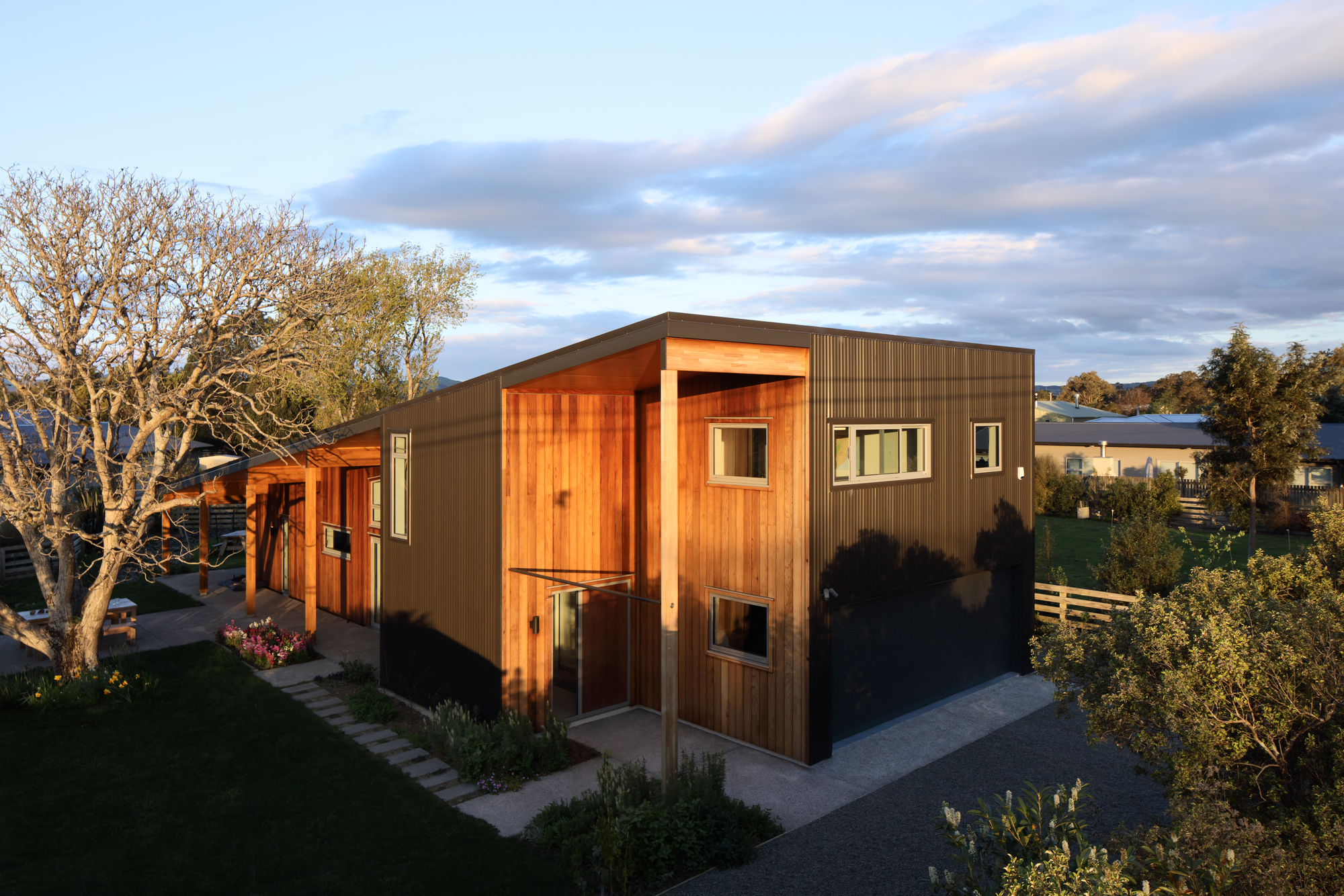 Gallery of The Wairarapa Haybarn / First Light Studio 6
