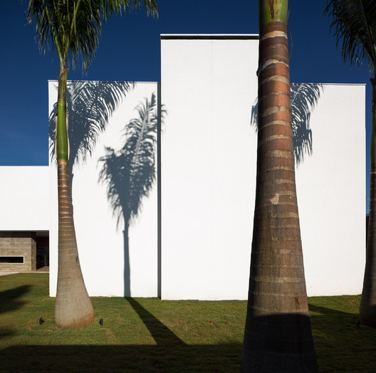 Casa en el Valle / idsp arquitetos - Imagen 8 de 24