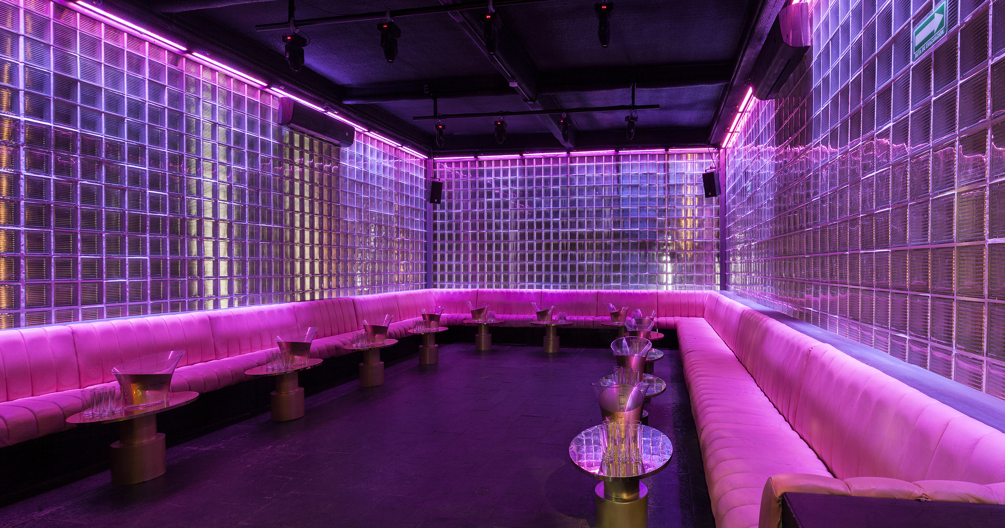 Galería de Standard Gold Bar / emestudio 3