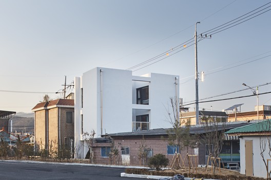 CASA 3/6 em Dongducheon / Y GROUP - Imagem 28 de 40