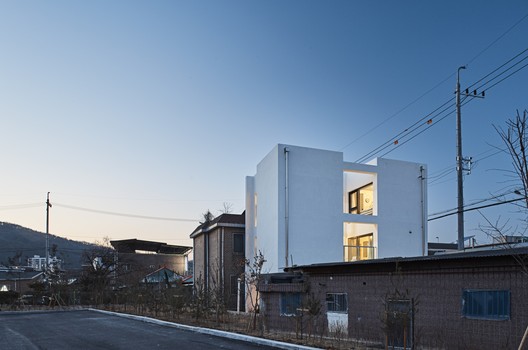 CASA 3/6 em Dongducheon / Y GROUP - Imagem 2 de 40
