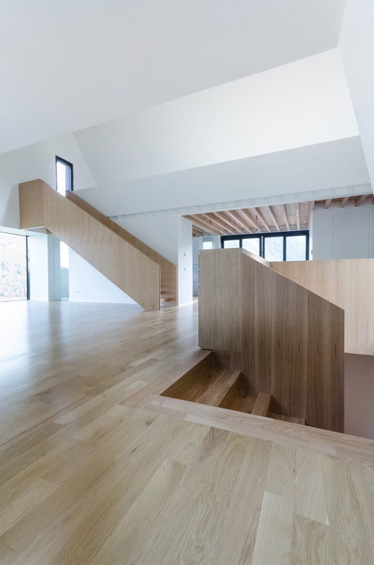Casa com Vista / Attila KIM - Imagem 15 de 25