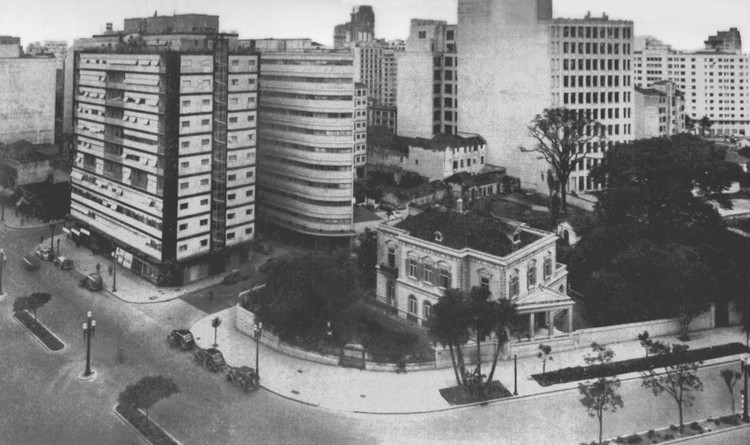 AD Classics: Esther Building / Álvaro Vital Brasil and Adhemar Marinho - Image 3 of 29