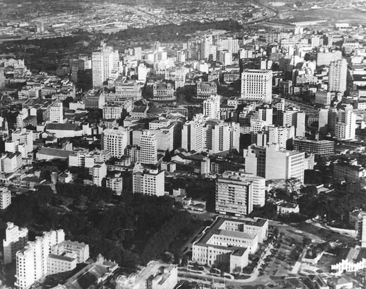 AD Classics: Esther Building / Álvaro Vital Brasil and Adhemar Marinho - Image 2 of 29