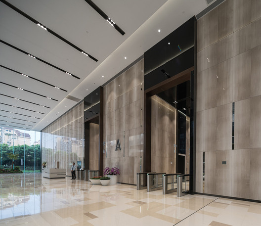 The New Bund World Trade Center - Phase 1 / Benoy The New Bund World Trade Center - Phase 1 / Benoy - Image 8 of 19