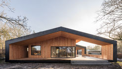 Casa de Verano / CEBRA