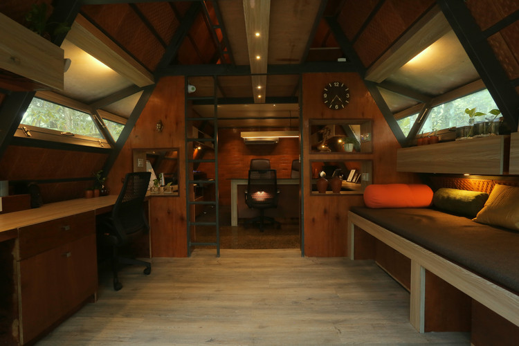 Architecture Studio / Attic Lab - Windows