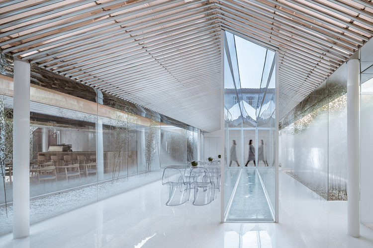 Patio en capas en Beijing / ARCHSTUDIO - Imagen 1 de 59