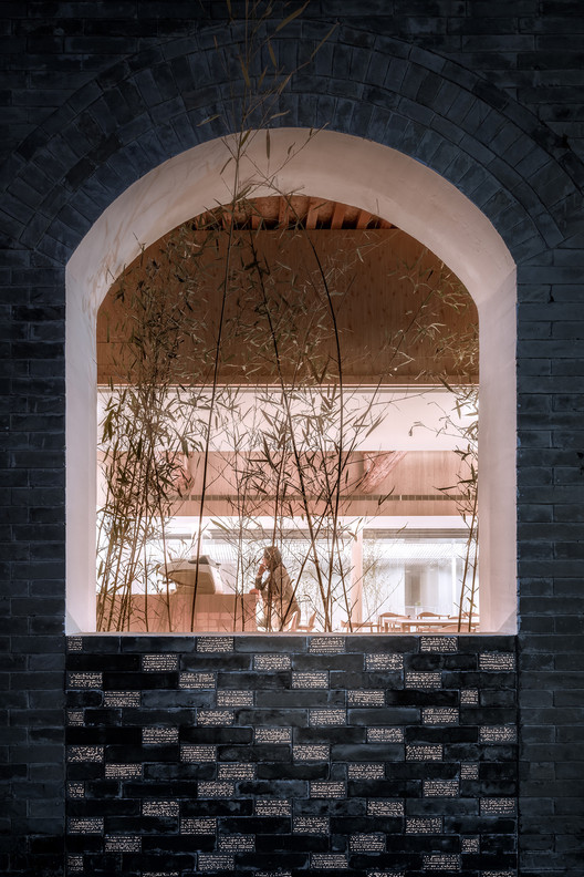 Patio en capas en Beijing / ARCHSTUDIO - Imagen 51 de 59