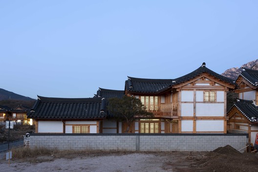 Su-o-jae em Eunpyeong / studio_GAON - Imagem 3 de 38