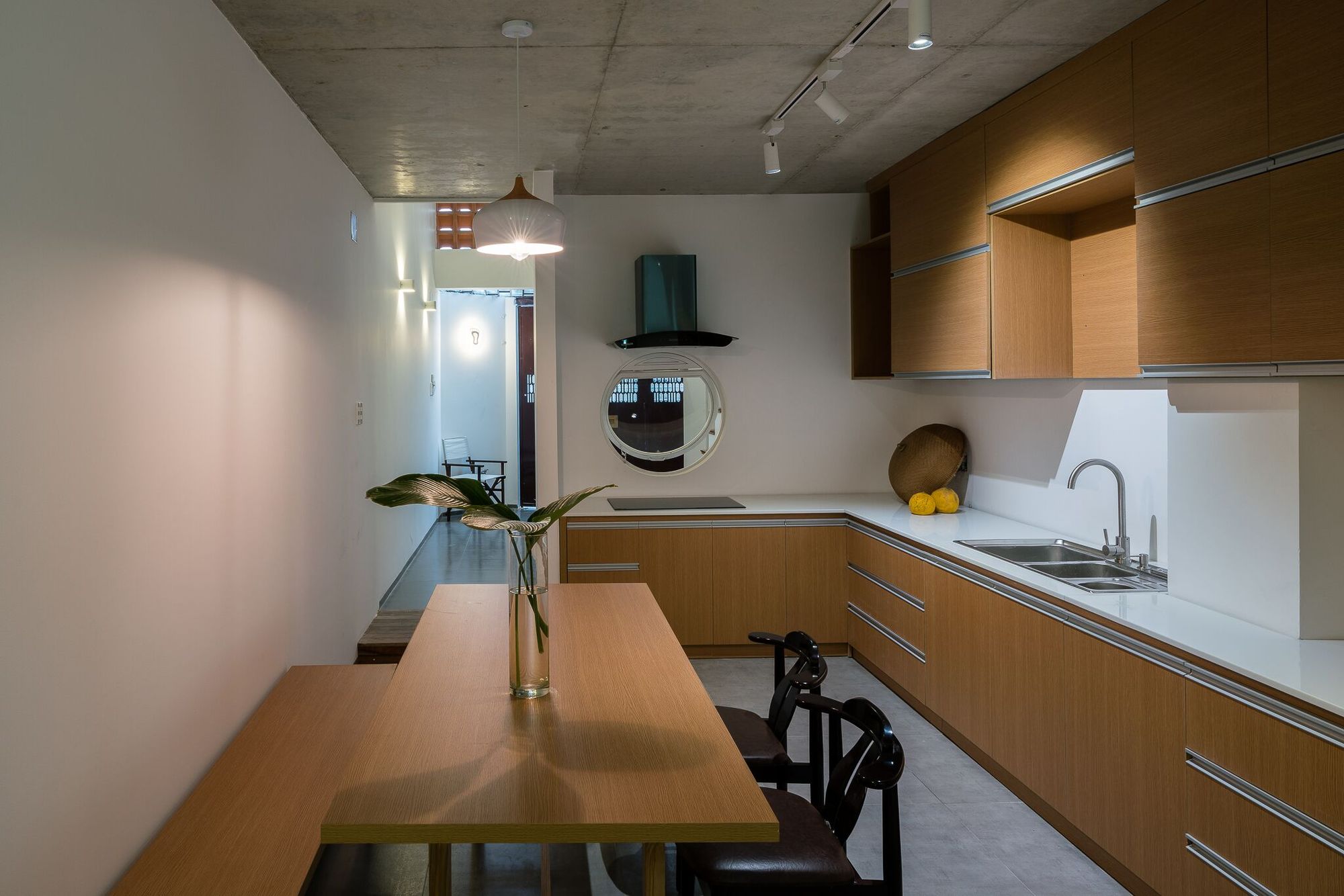 Gallery of THE’S House / G+ Architects - 13