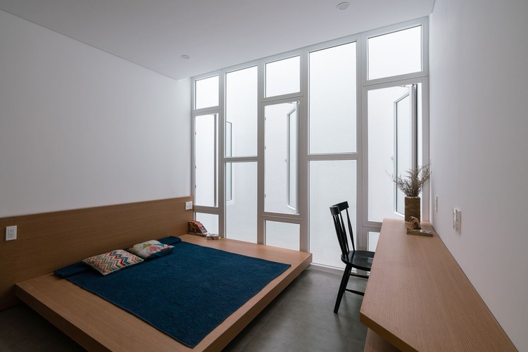 THE’S House / G+ Architects - Windows, Door, Chair, Bed, Bedroom