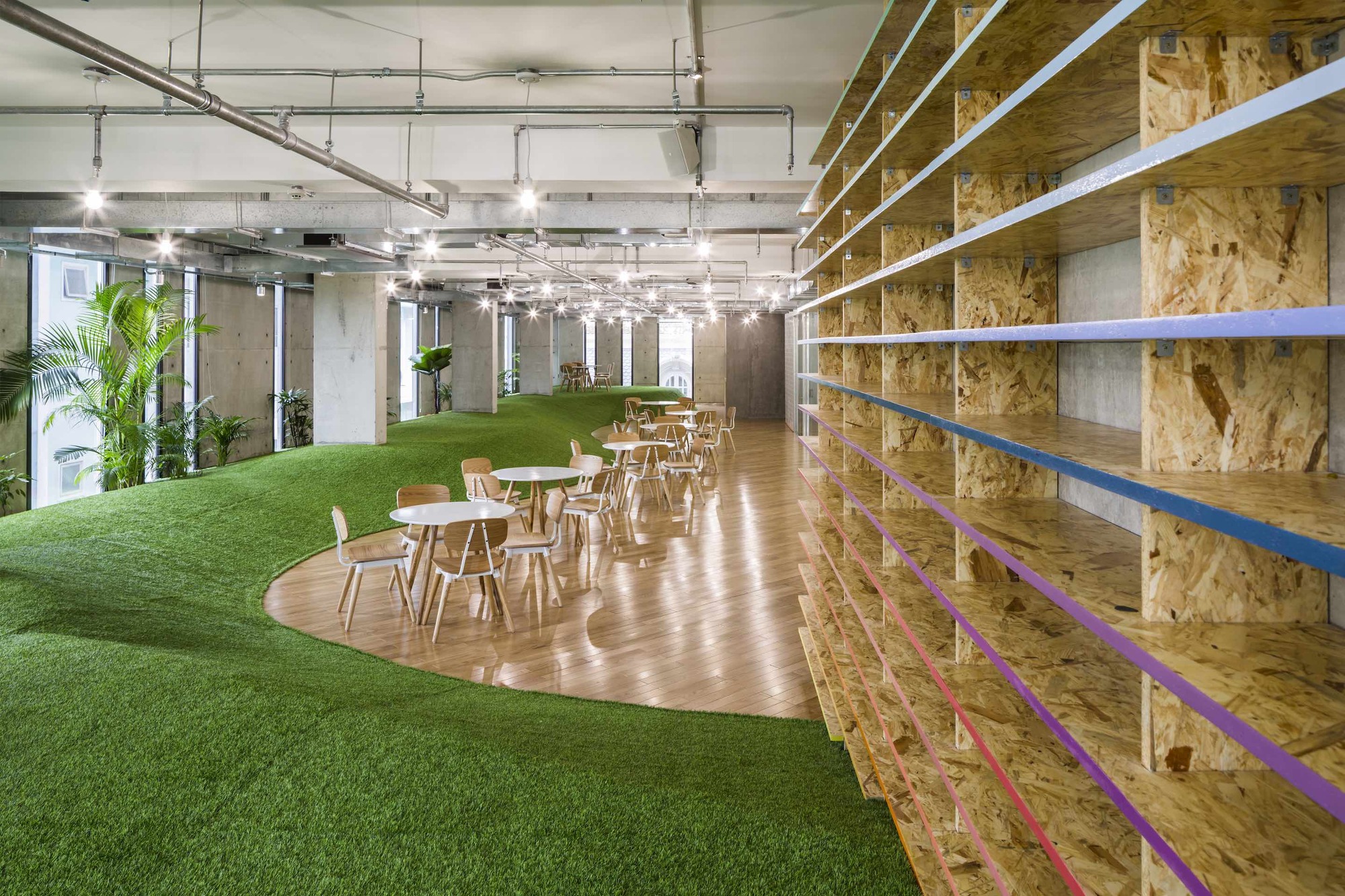 Gallery of Office Design in Ho Chi Minh City / 07BEACH + Studio Happ - 14