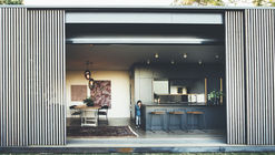 Tinbeerwah House / Sealand Architects