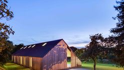 Casa familiar en Pavilnys / DO ARCHITECTS