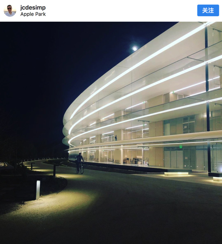Sede da Apple é "transparente" demais e funcionários colidem frequentemente com as paredes de vidro - Imagem 3 de 4