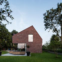 Villa IJsselzig / EVA architecten - Houses, Garden, Facade, Door, Bench